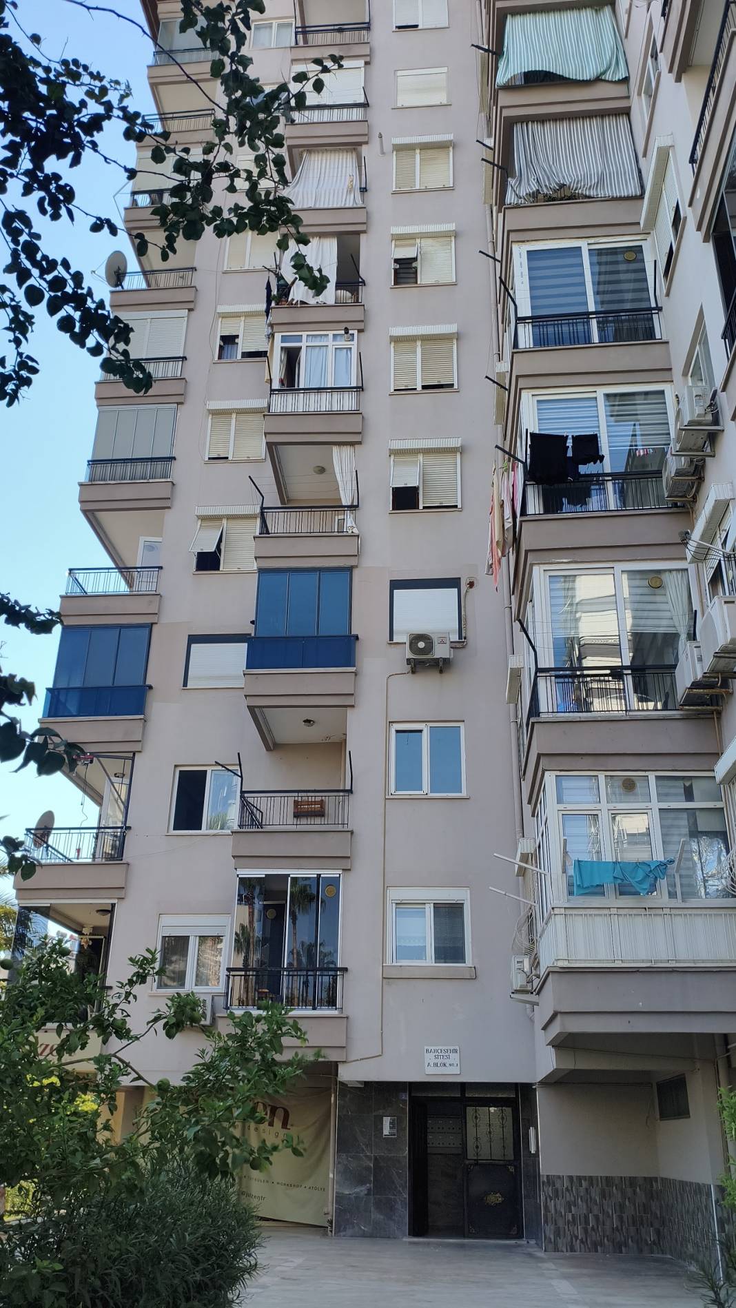 Korkunç olay! Yaşlı anne ve kızı ölü bulundu 1